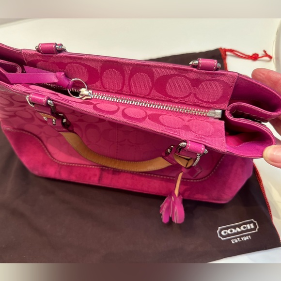 Pink Coach Authentic Signature Handbag - Picture 5 of 8